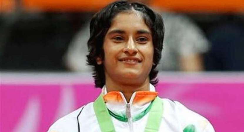 CWG 2018: Wrestler Vinesh Phogat wins gold in women 50 kg category CWG 2018: Wrestler Vinesh Phogat wins gold in women 50 kg category