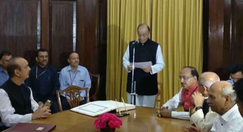 Arun Jaitley takes oath for Rajya Sabha term Arun Jaitley takes oath for Rajya Sabha term
