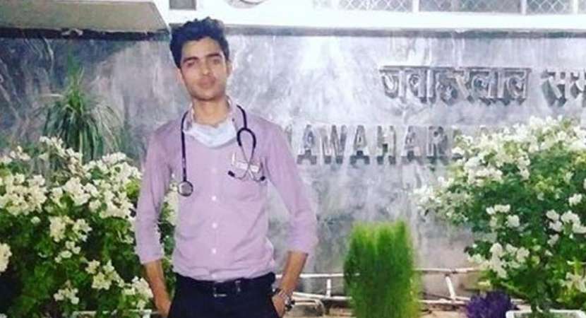Real life Munna Bhai caught in AIIMS, lands up in police custody Real life Munna Bhai caught in AIIMS, lands up in police custody