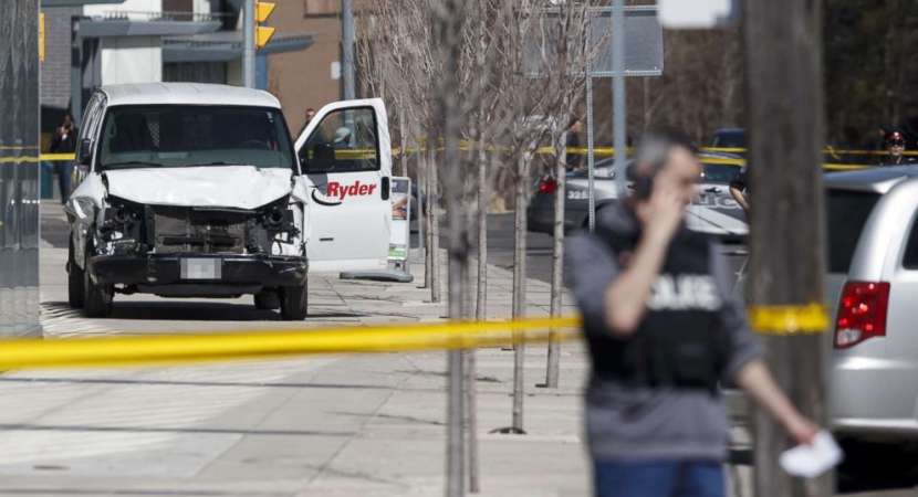 9 killed after van plows into Toronto pedestrians 9 killed after van plows into Toronto pedestrians