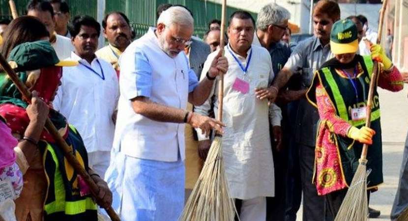 Mann Ki Baat: PM Modi urges students to join 'Swachh Bharat' internship Mann Ki Baat: PM Modi urges students to join 'Swachh Bharat' internship