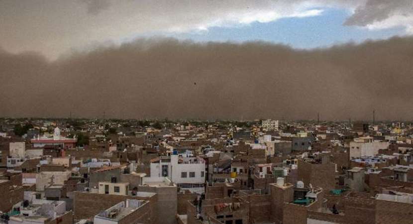 Dust storm in India kills over 80 people Dust storm in India kills over 80 people