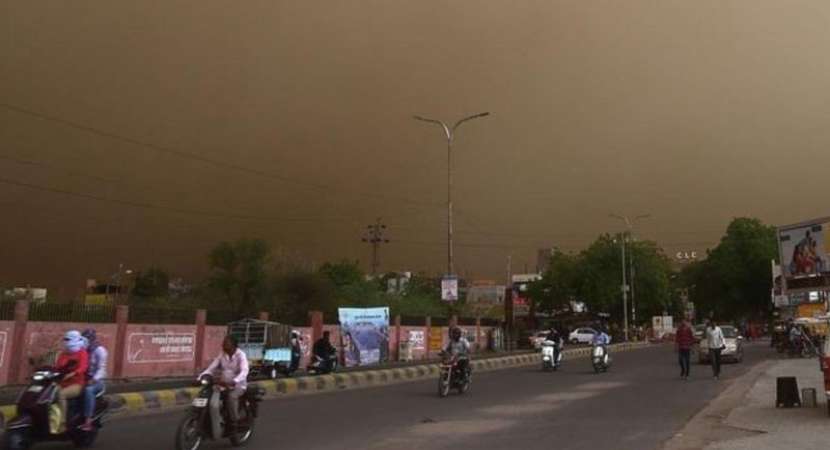 93 die in UP, Rajasthan due to storm, lightning 93 die in UP, Rajasthan due to storm, lightning