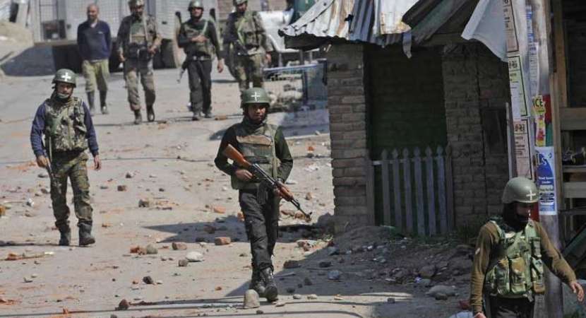 Kashmir clashes: Five civilians killed in security forces, militants gunfight Kashmir clashes: Five civilians killed in security forces, militants gunfight