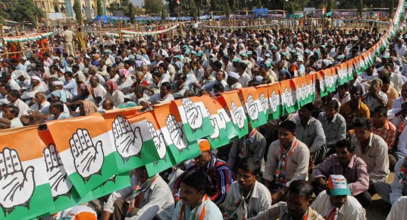 Congress and JD-S shift MLAs to Hyderabad to prevent 'poaching' Congress and JD-S shift MLAs to Hyderabad to prevent 'poaching'