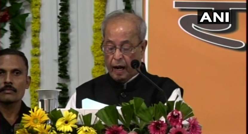 Plain-speaking Pranab Mukherjee reminds RSS of India's 'soul of pluralism' Plain-speaking Pranab Mukherjee reminds RSS of India's 'soul of pluralism'