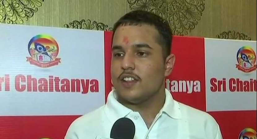 IIT JEE results 2018: Solving past question papers helped, says topper Pranav Goyal IIT JEE results 2018: Solving past question papers helped, says topper Pranav Goyal
