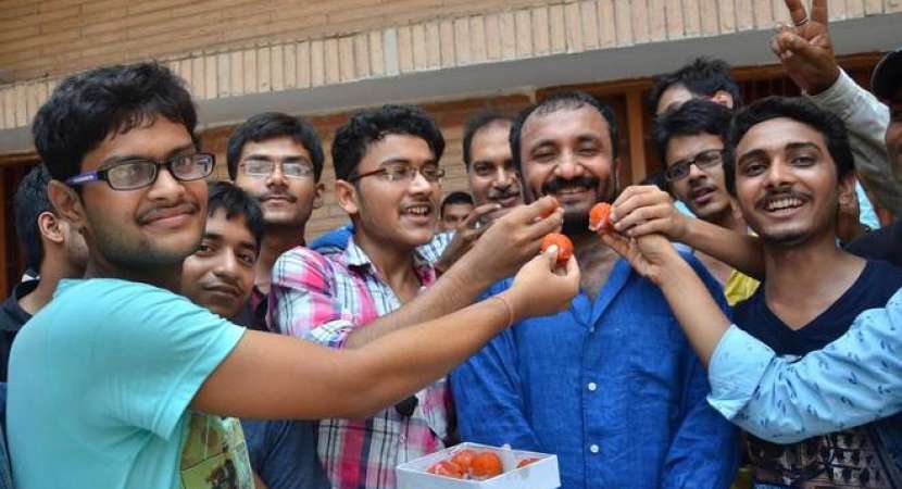 Twenty-six out of 30 students from Bihar's ‘Super 30’ Academy have cracked the IIT-JEE (Advanced) Twenty-six out of 30 students from Bihar's ‘Super 30’ Academy have cracked the IIT-JEE (Advanced)
