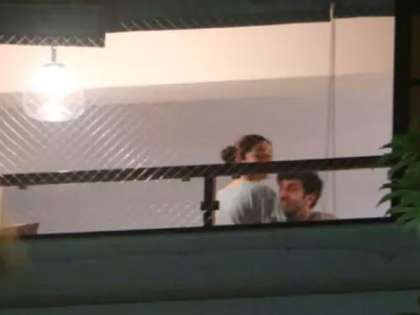 Ranbir Kapoor pays Alia Bhatt a visit, pictures go viral Ranbir Kapoor pays Alia Bhatt a visit, pictures go viral