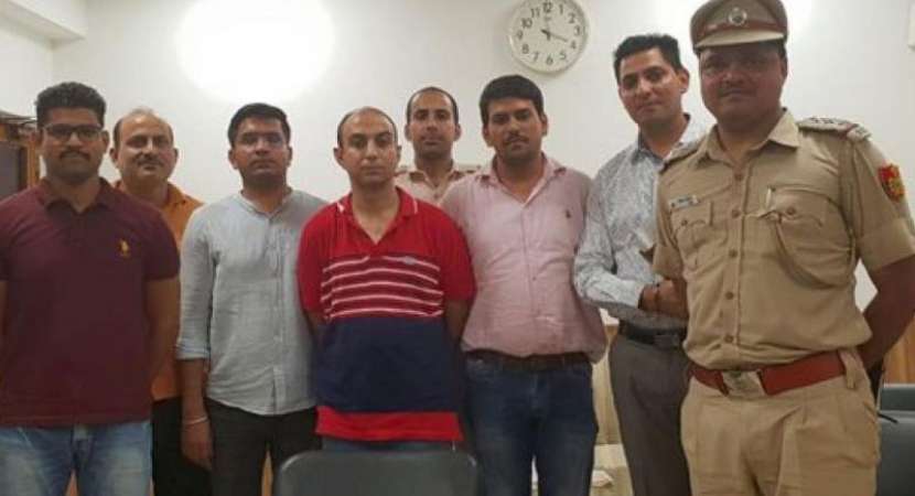 Murder accused Major beaten up on the way to Tihar Jail Murder accused Major beaten up on the way to Tihar Jail