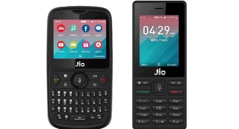 Reliance Jio Phone 2 with Jio Phone: Size, Specs, Camera Comparison Reliance Jio Phone 2 with Jio Phone: Size, Specs, Camera Comparison