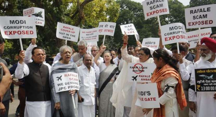 Sonia leads Congress protests against Rafale deal Sonia leads Congress protests against Rafale deal