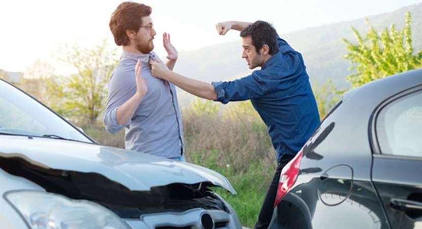 You need not argue or fight after minor road accident. Here's why? You need not argue or fight after minor road accident. Here's why?