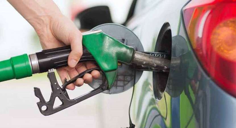 Price Hike: Petrol crosses Rs 81 mark in Delhi, diesel rises to Rs 73 Price Hike: Petrol crosses Rs 81 mark in Delhi, diesel rises to Rs 73