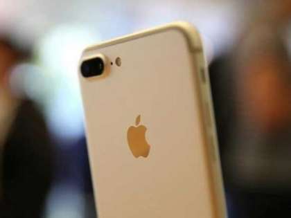 Apple offers iPhone battery replacements for Rs 2000 only Apple offers iPhone battery replacements for Rs 2000 only