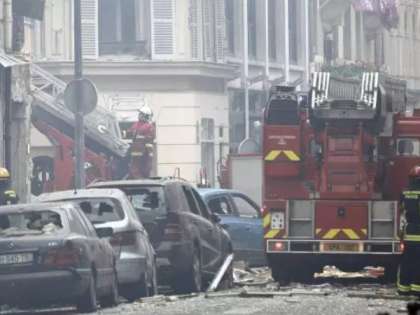 Gas explosion at Paris bakery kills at least 4 Gas explosion at Paris bakery kills at least 4